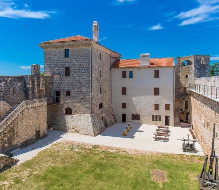 Castle Morosini Grimani (2)