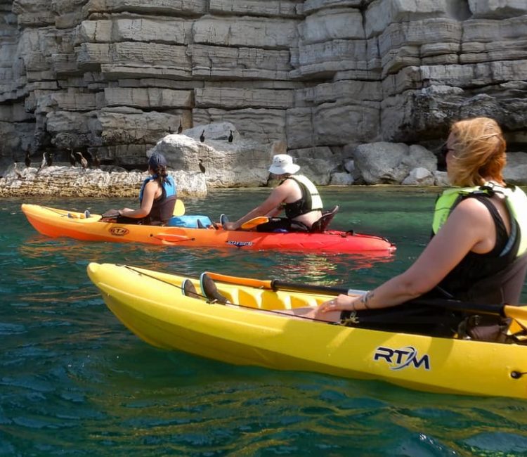 Cliffs and cave kayak adventure (8)
