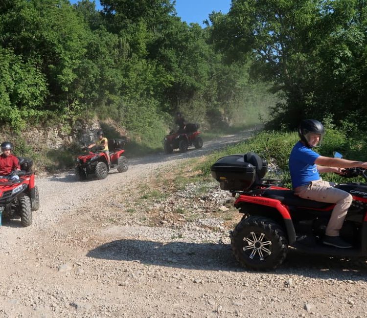 Guided tours with ATV quad bikes (10)