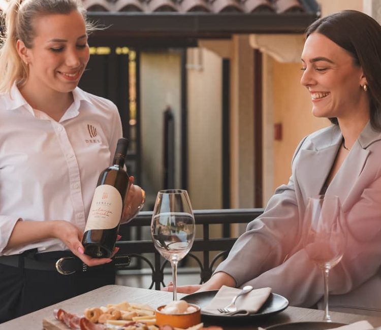 Guided wine advanced testing at Deklić winery (3)
