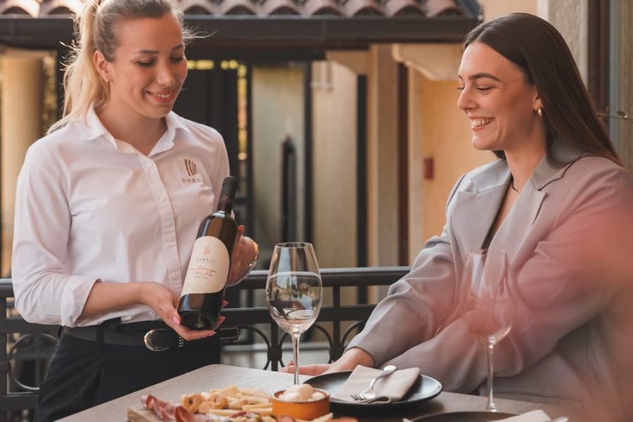 Guided wine advanced testing at Deklić winery (3)