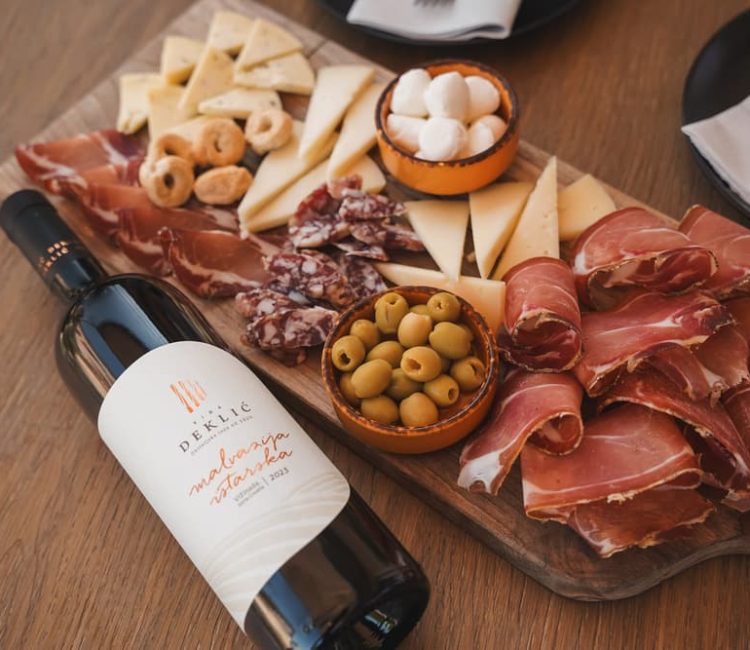 Guided wine fresh tasting at Deklić Winery (8)