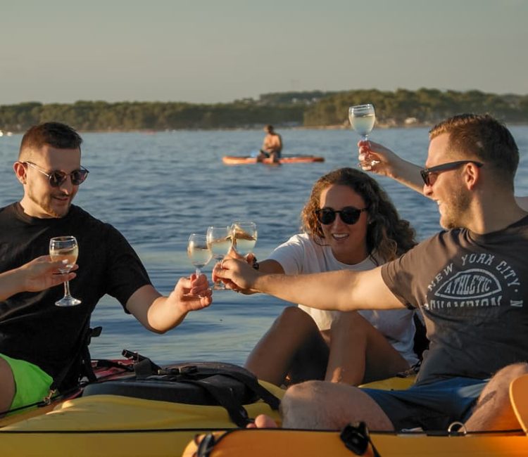 Kayak wine sunset tour by Jistra Adventures (3)