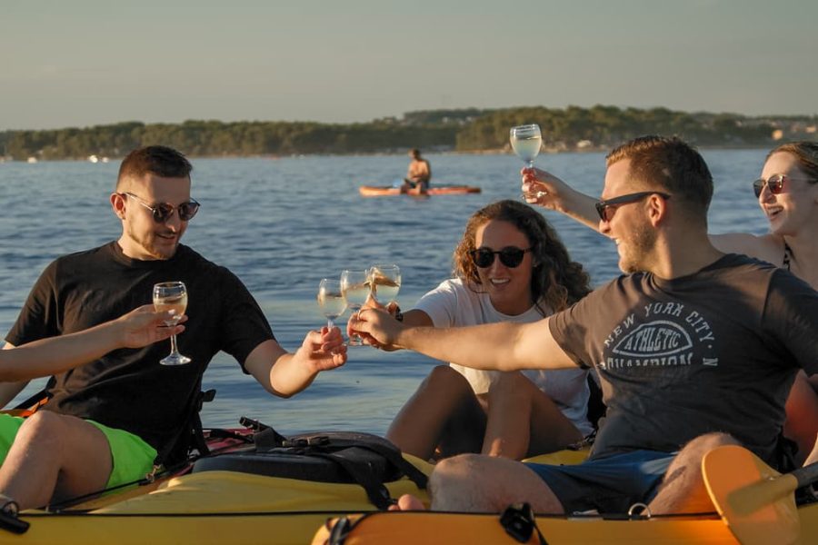 Kayak wine sunset tour by Jistra Adventures (3)