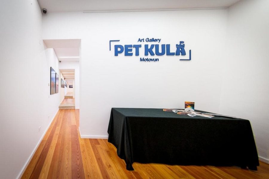 Motovun Impressions! Art gallery & town walls (2)